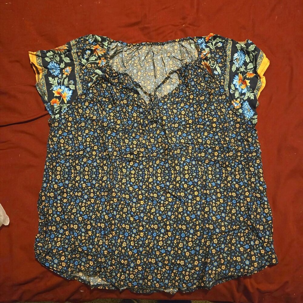 🆕NWT SHEIN VCAY Plus Ditsy Floral Print Tie Neck Blouse